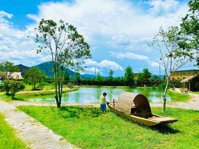 自在村·休闲农场-"带着狗子和小朋友去自在村野餐啦,农场草坪.