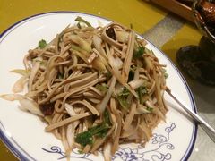 -阳光家常菜游客餐厅(千佛山店)