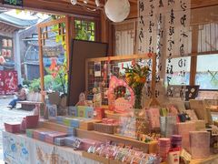 -猫的天空之城概念书店(丽江古城饮玉巷店)