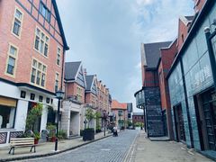 门面-钟书阁(松江泰晤士小镇店)