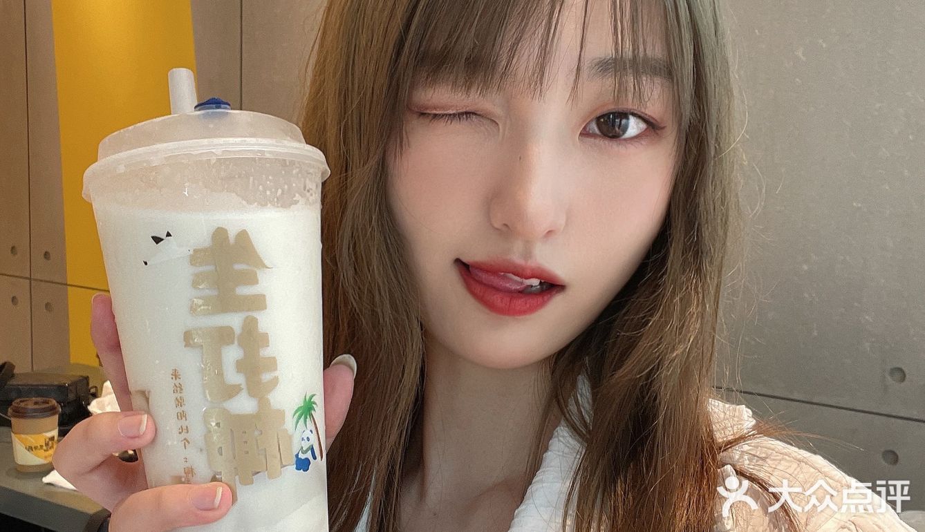 茶百道新品生打椰真是初夏神仙白月光！！