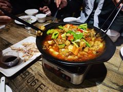 -宫老四·上品烧烤酒店(汉东路店)