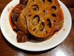-爆炸头阿姨小四川正宗川味小吃(无任何分店)