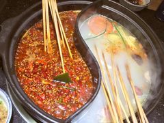 -两三事小郡肝串串香火锅(桂庙店)