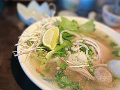 -大头虾越式风味餐厅(光明广场店)