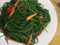 凉拌敦煌沙葱（28元）-老钟家烤羊排·敦伊阁清真餐厅胡羊焖饼