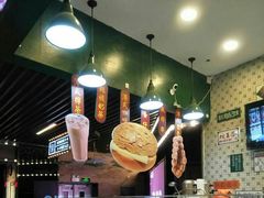 絲襪奶茶-大通冰室(荣基店)