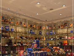 零售区-VENCHI 闻绮(北京国贸商城店)