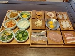 -银米·云南传统过桥米线(双廊黑金冠店)
