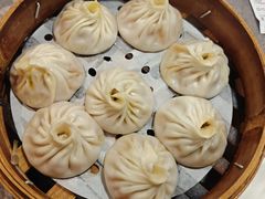 -莱莱小笼·乔艾