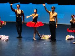 -交通银行前滩31演艺中心