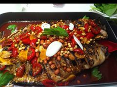 清江鱼泡椒口味的-鱼酷活鱼烤鱼(恒隆广场店)