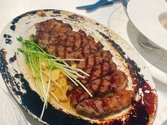 -华凌牛庄西餐厅(乌鲁木齐华凌美爵大饭店)