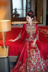 -洋洋婚纱品牌集合店