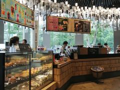 面包甜点陈列柜-星巴克臻选(湖滨道店)