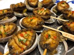 石锅大鲍鱼-品海楼·大连海胆锅贴馆(东港店)