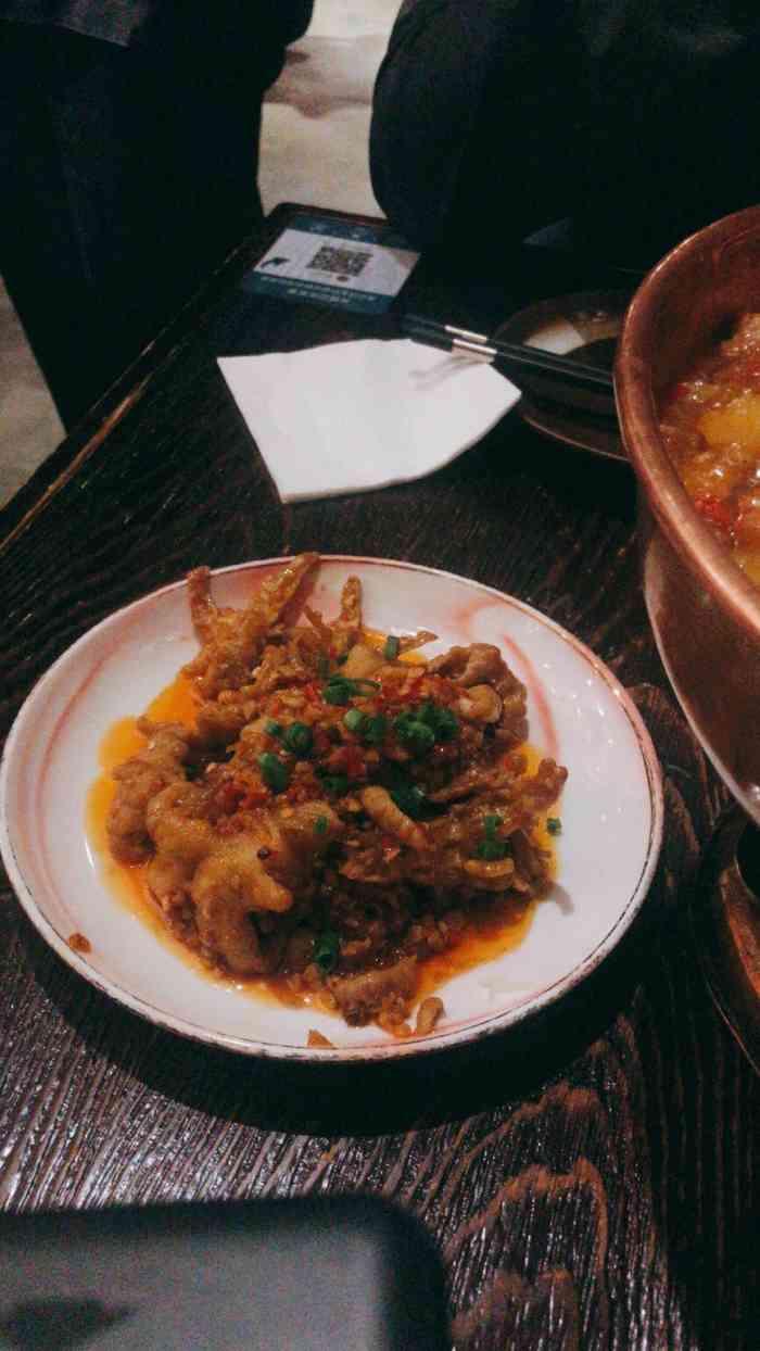 火烧云傣家菜(京广店)-"据说他们家的云南菜蛮好吃,锅蛮地道.这次.