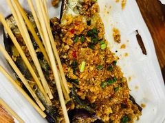 -巴汗羊肉串烧烤店