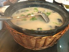 -粥王府 老广传家菜(东关街店)