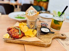 -Mark&Mars Restaurant