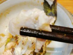 -野山舂·贵州现舂酸汤火锅(鸿通城店)