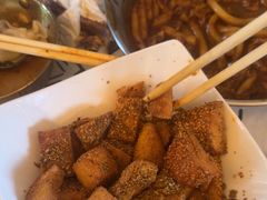 -满格嗦新疆椒麻鸡火锅.炒米粉(川大江安校区店)
