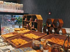 -筠咖啡西餐厅(上海国展宝龙丽筠酒店)