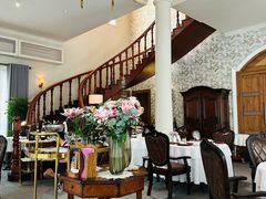 -La Villa French Restaurant