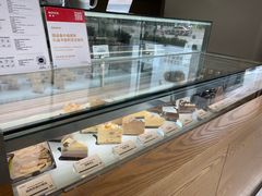 面包甜点陈列柜-科学家咖啡(海岸城店)