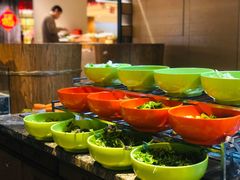 自助调料区-金海湾自助餐厅(金陵饭店)