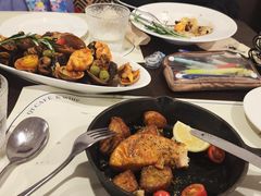 煎厚切三文鱼配时蔬-沏点Trattoria意大利餐厅(新街口店)