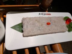 -老牌坊云南鱼豆花火锅(哈西万达店)
