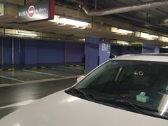 -上海来福士广场-停车场