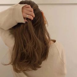 -变画·发型STUDIO