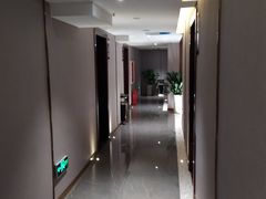走廊-圣和足道·瑶浴SPA·养生茶府(光华店)