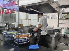 -陇上全荟兰州传统牛肉面(延吉路店)