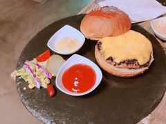 -HIGH FIVE哈福手工汉堡(桂林路店)