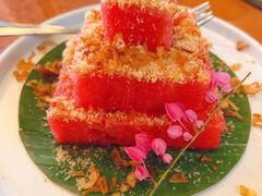 -Chom Cafe and Restaurant