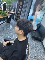 -藤野造型专业烫染接发