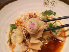 -龍堂蟹黄小笼包(德思勤四季汇店)