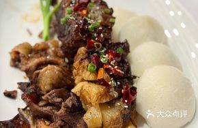 Hangzhou-Style Braised Beef Ribs