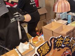 -虹桥艺术中心