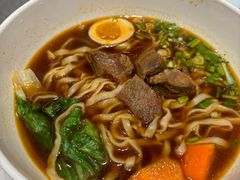 臻味私房红烧牛肉面-康师傅私房牛肉面(申虹店)