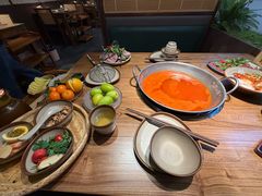 -野山舂·贵州现舂酸汤火锅(鸿通城店)