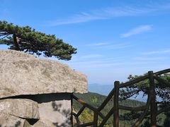 -罗田薄刀峰风景区