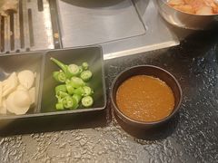 -臻牛烤肉