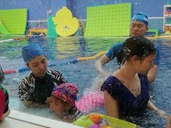 -龙格亲子游泳·水育早教运动中心(绿宝中心)