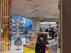 -泡泡玛特POPMART(黄岛新城吾悦店)