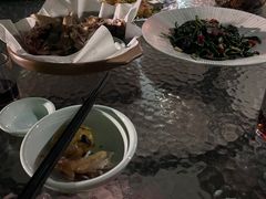 -头上红煨盐鸡·非遗院子餐厅