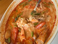 -Chom Cafe and Restaurant